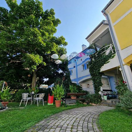 Rozina Apartman Mosonmagyaróvár Zewnętrze zdjęcie