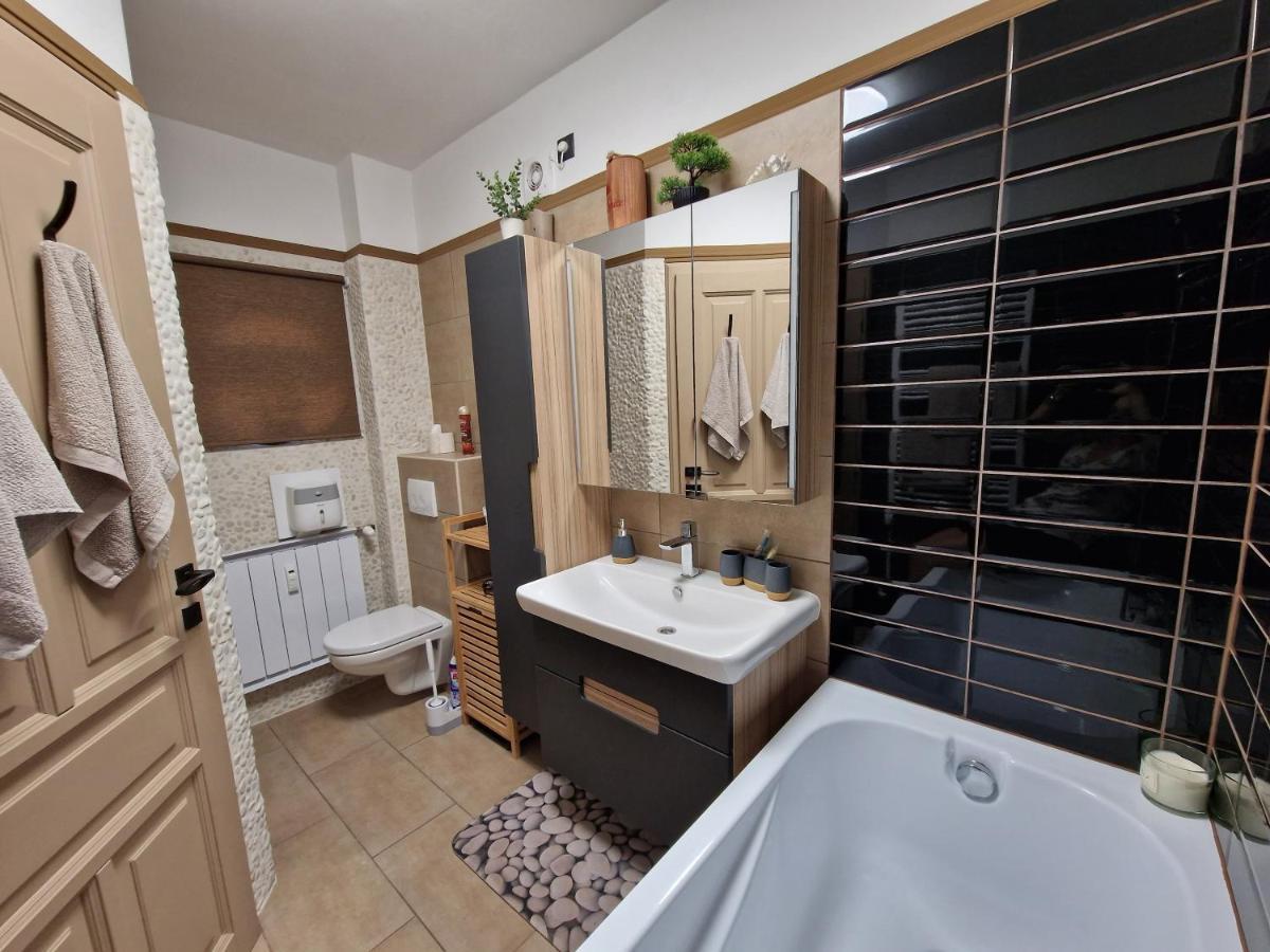 Rozina Apartman Mosonmagyaróvár Zewnętrze zdjęcie