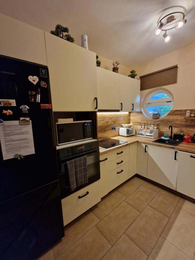Rozina Apartman Mosonmagyaróvár Zewnętrze zdjęcie