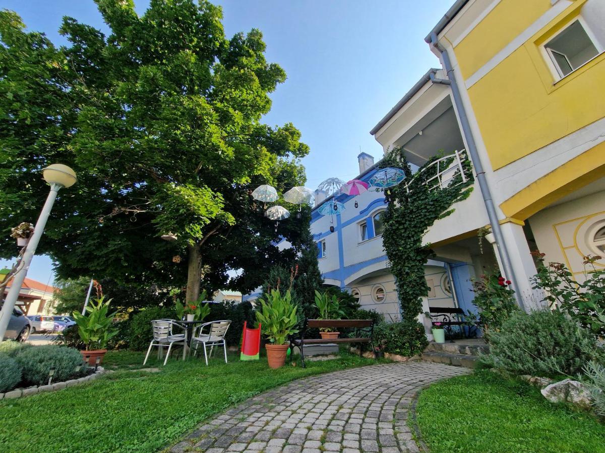 Rozina Apartman Mosonmagyaróvár Zewnętrze zdjęcie